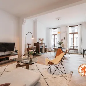 Traditional Chic, High Ceilings' Aircos And Garage Antwerp